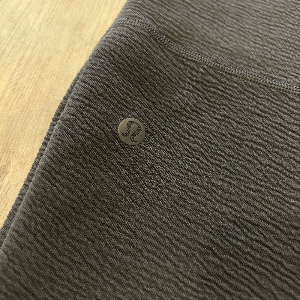 Men’s Lululemon Textured Spacer Joggers, M, $128 - Picture 4 of 4